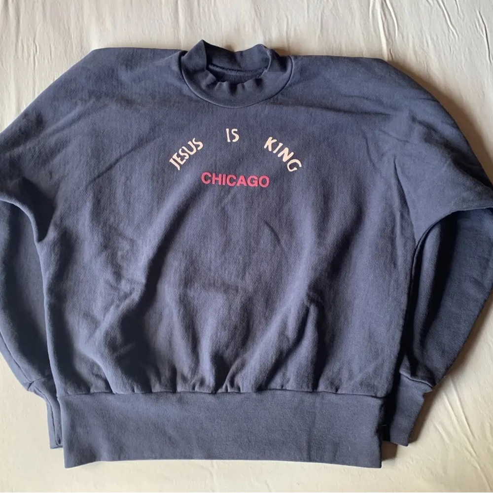Kanye West Jesus is King Chicago Gold Crewneck II Small